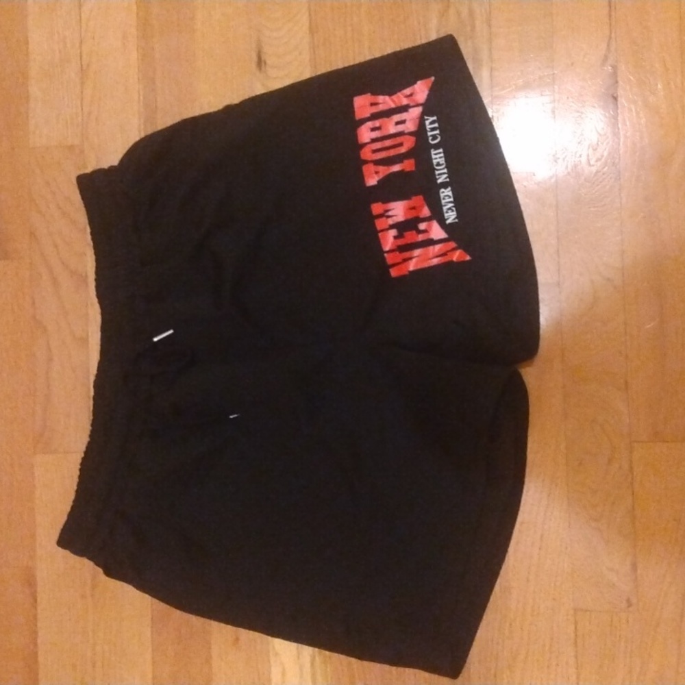 Black "New York" mens shorts